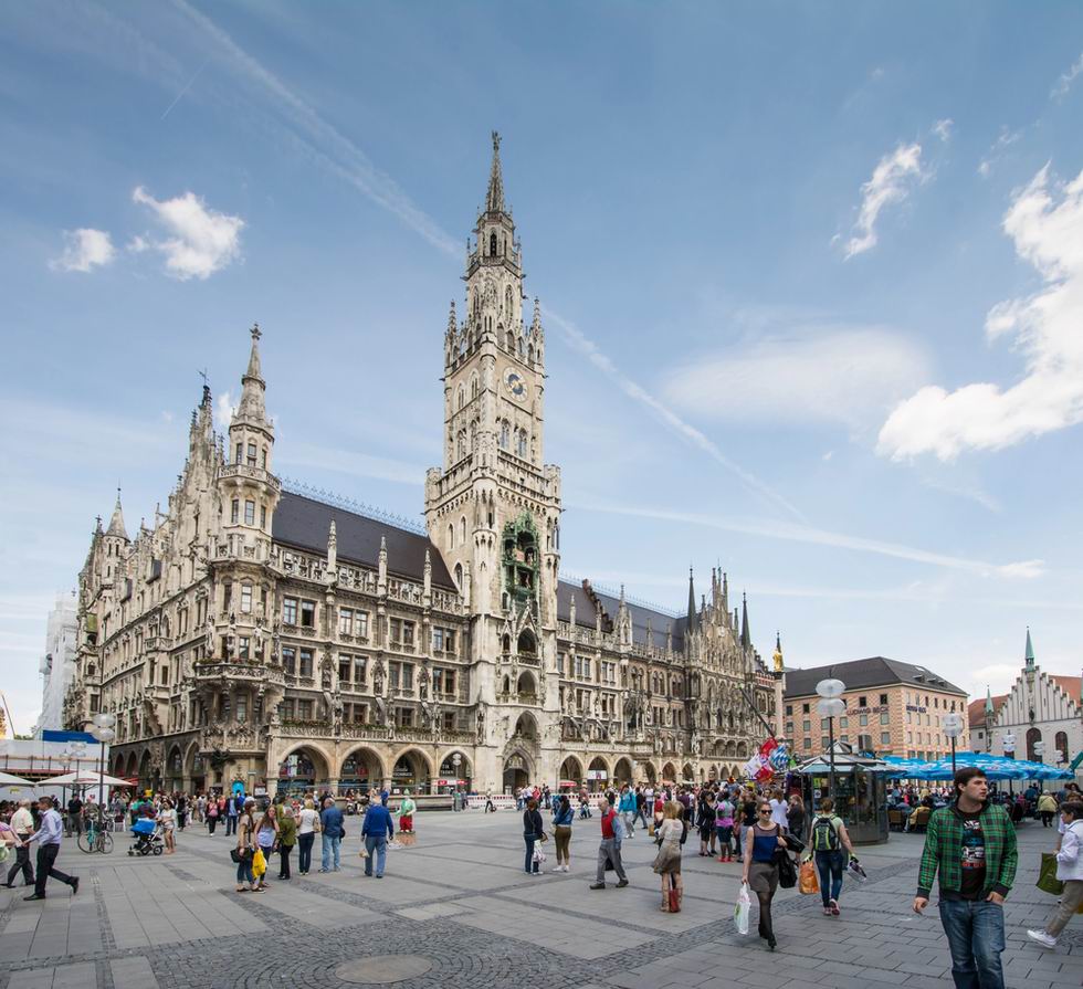 Marienplatz- Neues Rathaus - München